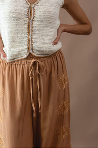Daisy Embroidery Pants - Pecan