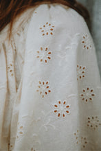 Load image into Gallery viewer, Juniper Blouse - Sugar
