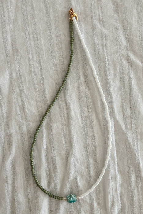 Daisy Bead Marigold Necklace - Fern & Sugar